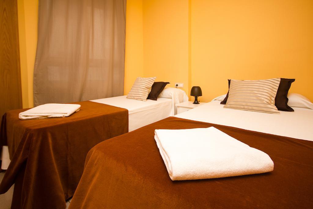 Accommodation Beach Apartments บาเลนเซีย ห้อง รูปภาพ